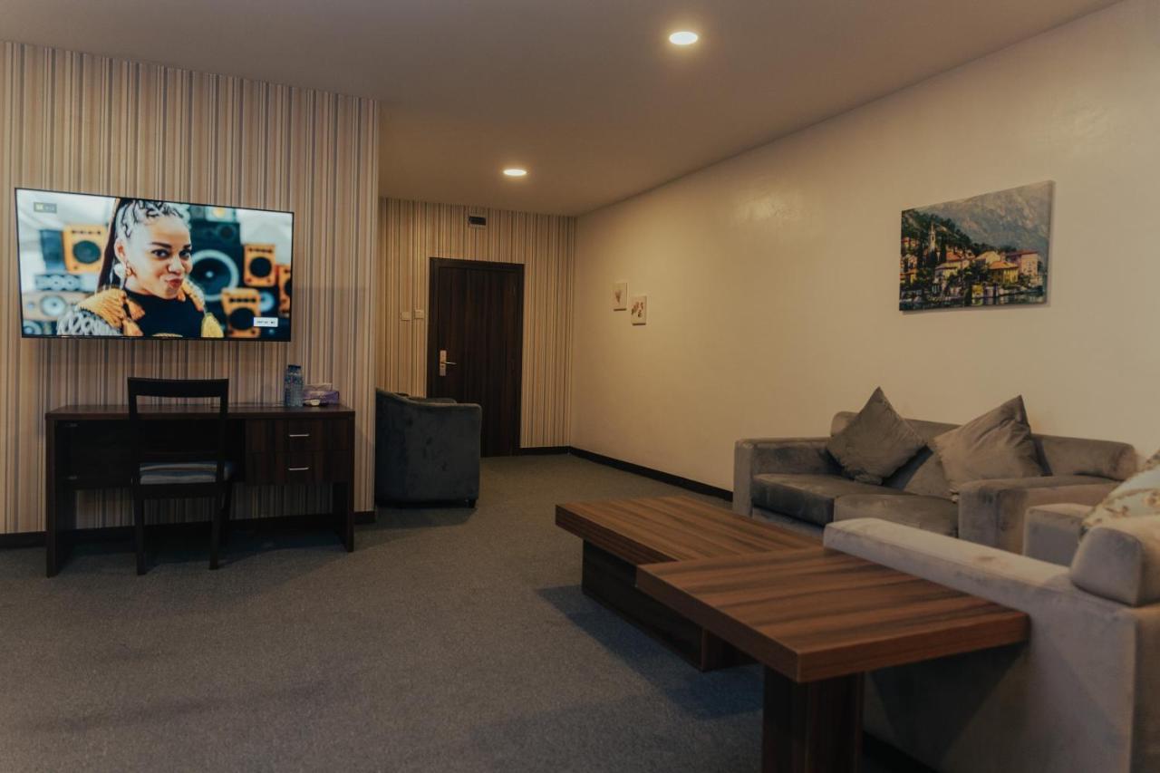 Sinclair Lake Chad Abuja Exteriör bild